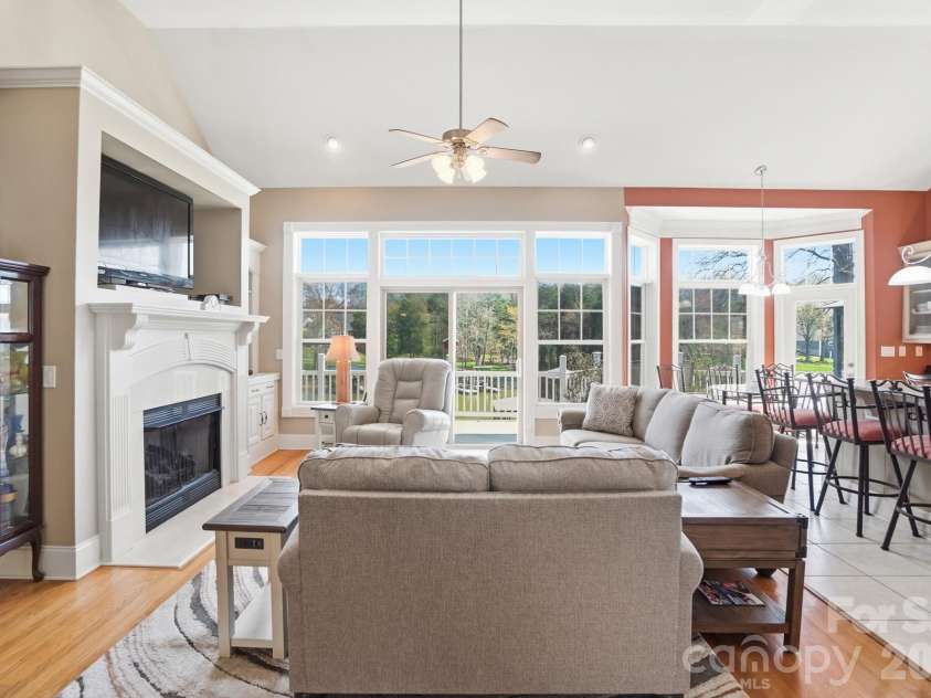 186 Hazelton Loop, Mooresville, NC 28117.  MLS# CAR4354931, YatesRealty ID 16640. 