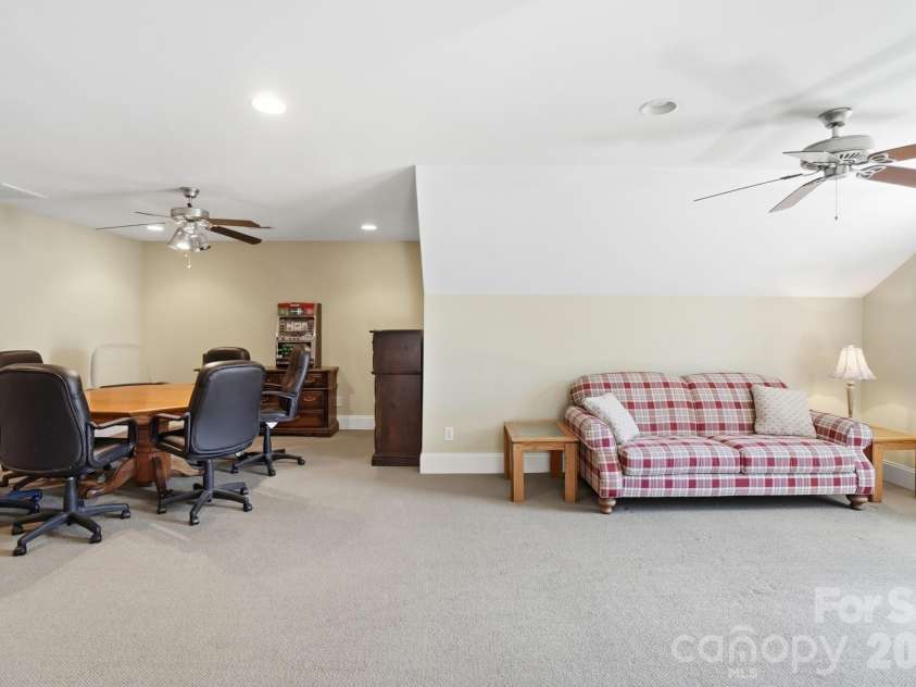 186 Hazelton Loop, Mooresville, NC 28117.  MLS# CAR4354931, YatesRealty ID 16640. 
