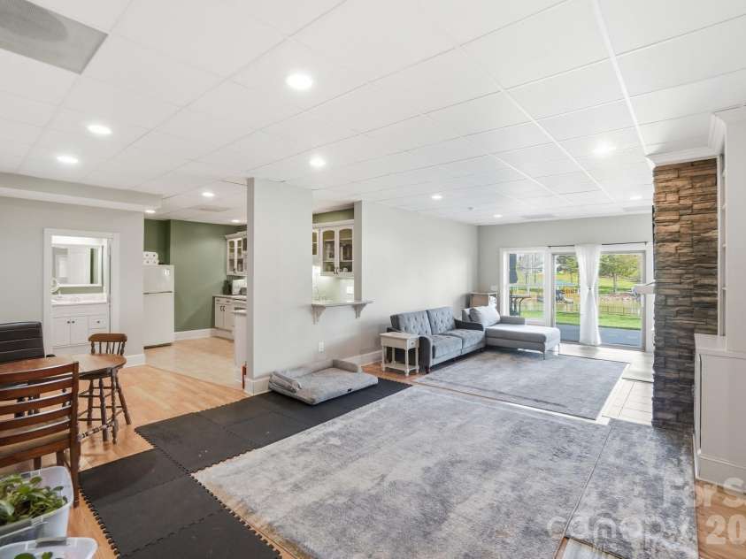 186 Hazelton Loop, Mooresville, NC 28117.  MLS# CAR4354931, YatesRealty ID 16640. 