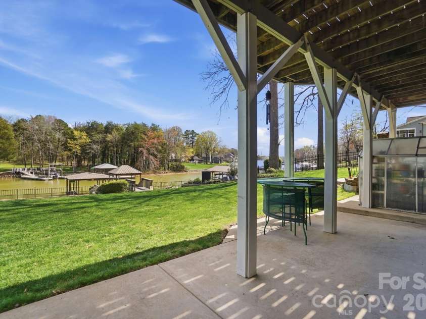 186 Hazelton Loop, Mooresville, NC 28117.  MLS# CAR4354931, YatesRealty ID 16640. 