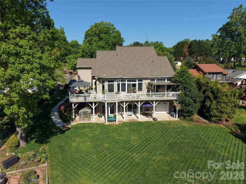 186 Hazelton Loop, Mooresville, NC 28117.  MLS# CAR4354931, YatesRealty ID 16640. 