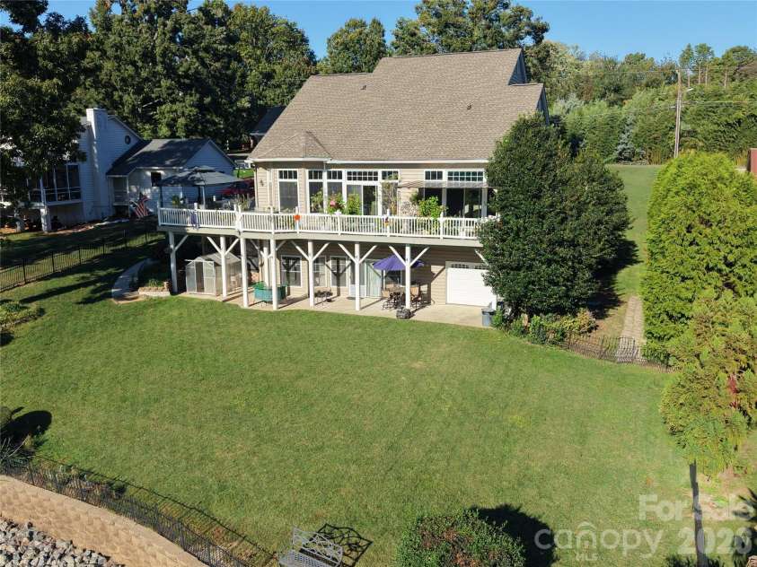 186 Hazelton Loop, Mooresville, NC 28117.  MLS# CAR4354931, YatesRealty ID 16640. 