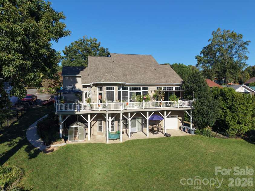 186 Hazelton Loop, Mooresville, NC 28117.  MLS# CAR4354931, YatesRealty ID 16640. 