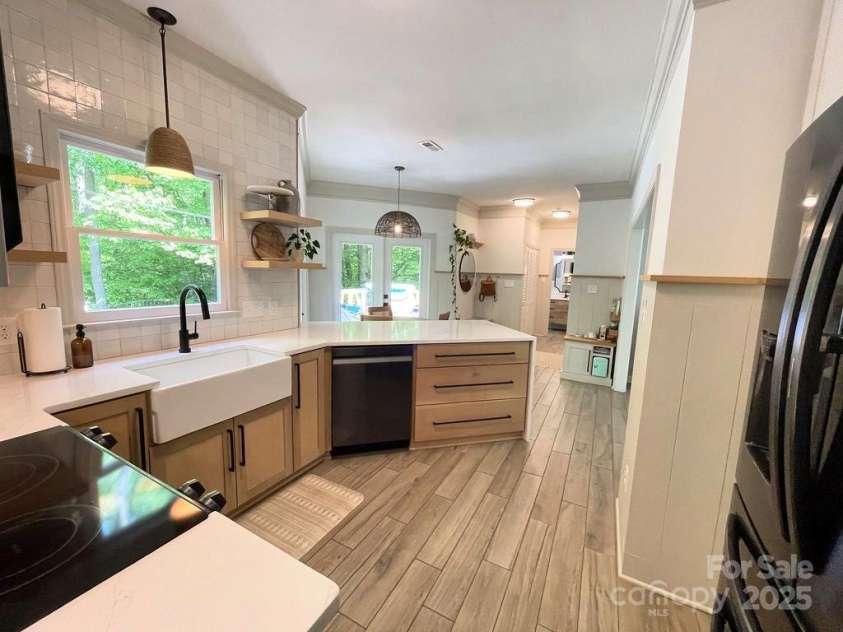 3314 Mara Court, Matthews, NC 28105.  MLS# CAR4262935, YatesRealty ID 16640. 