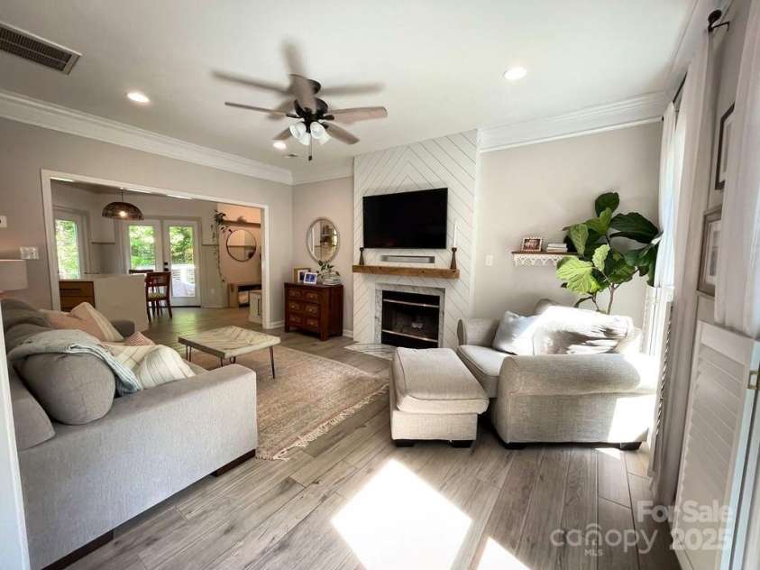 3314 Mara Court, Matthews, NC 28105.  MLS# CAR4262935, YatesRealty ID 16640. 