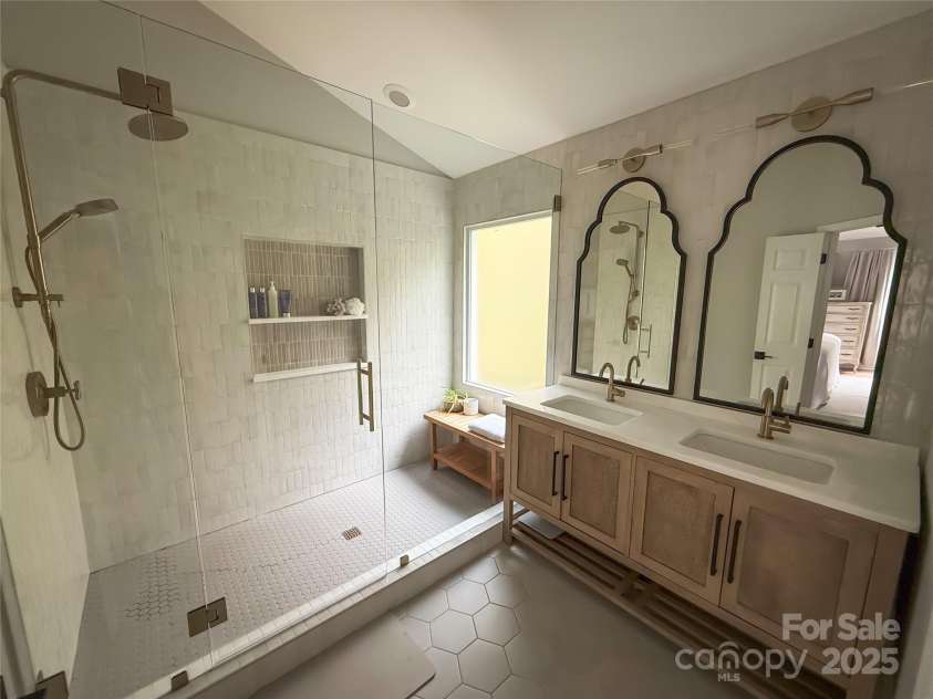 3314 Mara Court, Matthews, NC 28105.  MLS# CAR4262935, YatesRealty ID 16640. 