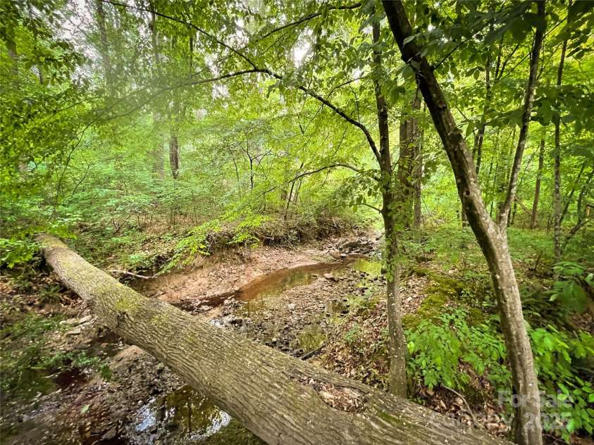 3314 Mara Court, Matthews, NC 28105.  MLS# CAR4262935, YatesRealty ID 16640. 