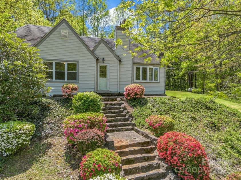 128 Washburn Road, Lake Lure, NC 28746.  MLS# CAR4247181, YatesRealty ID 16641. 