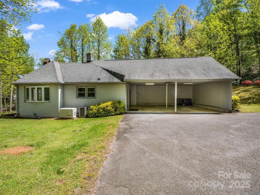128 Washburn Road, Lake Lure, NC 28746.  MLS# CAR4247181, YatesRealty ID 16641. 