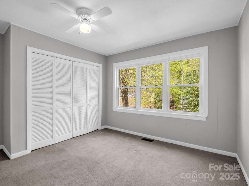 128 Washburn Road, Lake Lure, NC 28746.  MLS# CAR4247181, YatesRealty ID 16641. 