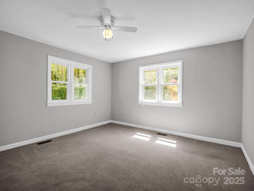 128 Washburn Road, Lake Lure, NC 28746.  MLS# CAR4247181, YatesRealty ID 16641. 