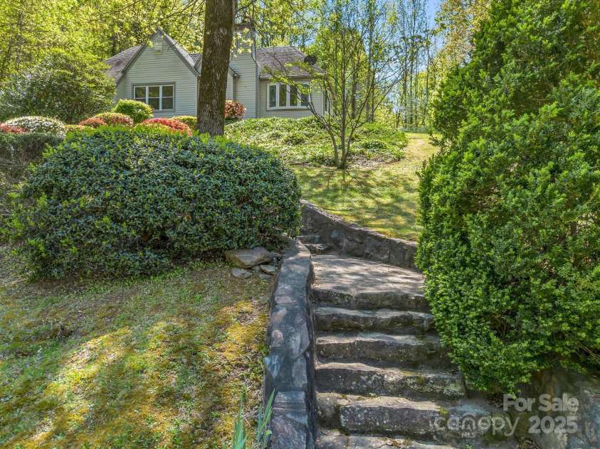 128 Washburn Road, Lake Lure, NC 28746.  MLS# CAR4247181, YatesRealty ID 16641. 