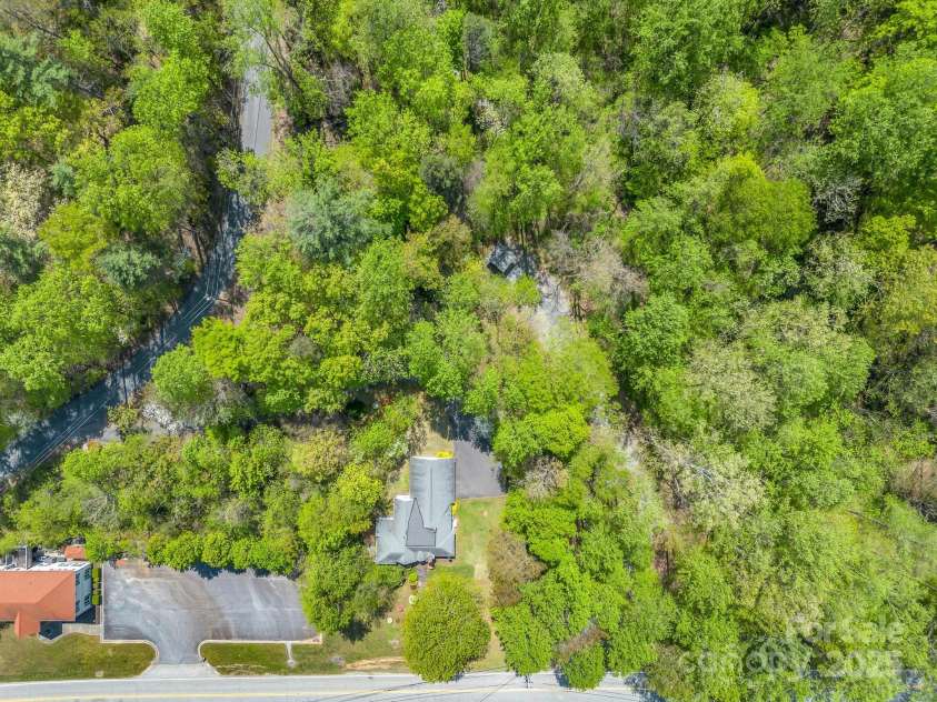 128 Washburn Road, Lake Lure, NC 28746.  MLS# CAR4247181, YatesRealty ID 16641. 