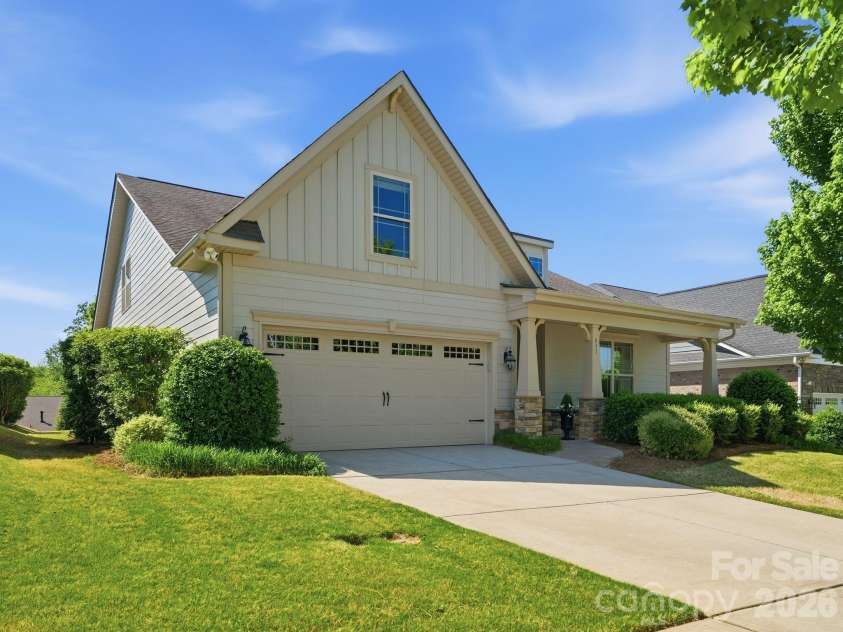 431 Trillium Way, Belmont, NC 28012.  MLS# CAR4372029, YatesRealty ID 16641. 