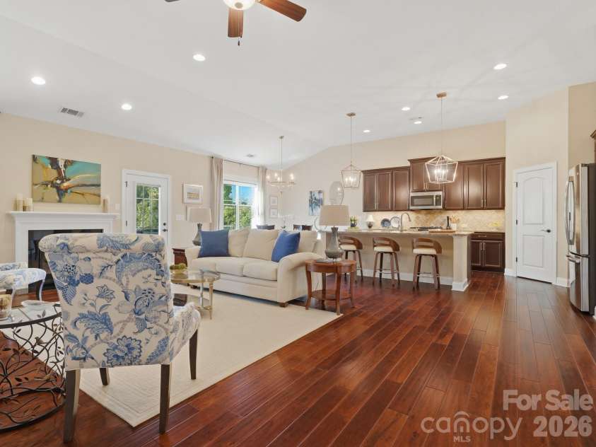 431 Trillium Way, Belmont, NC 28012.  MLS# CAR4372029, YatesRealty ID 16641. 