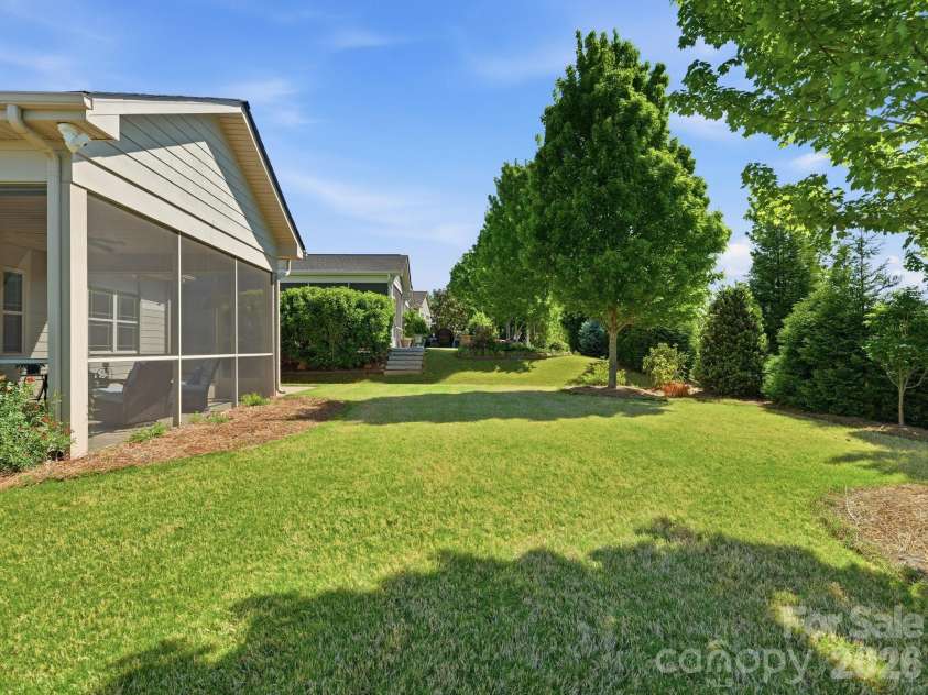 431 Trillium Way, Belmont, NC 28012.  MLS# CAR4372029, YatesRealty ID 16641. 