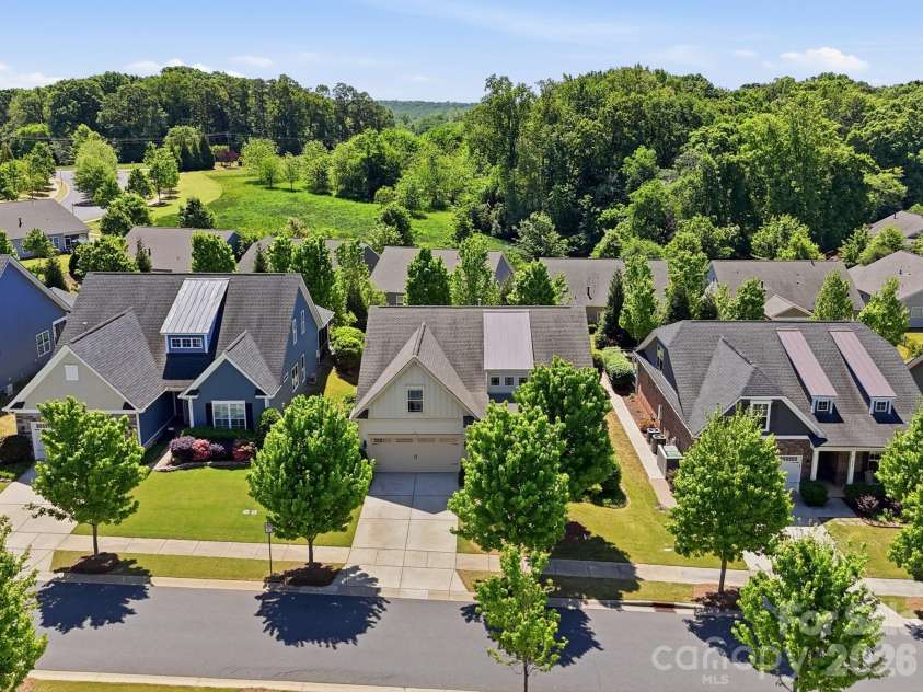 431 Trillium Way, Belmont, NC 28012.  MLS# CAR4372029, YatesRealty ID 16641. 
