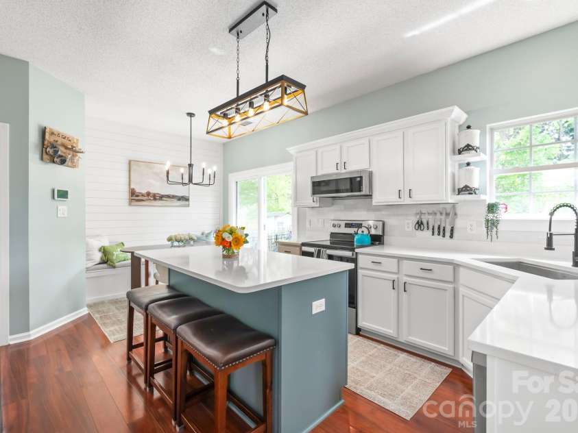 11422 Larix Drive, Charlotte, NC 28273.  MLS# CAR4365518, YatesRealty ID 16642. 