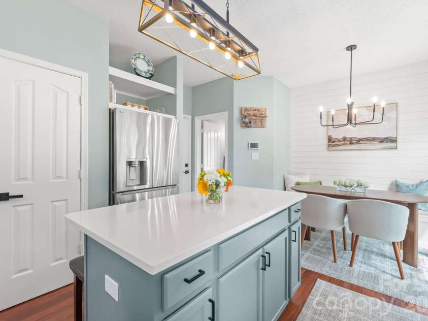 11422 Larix Drive, Charlotte, NC 28273.  MLS# CAR4365518, YatesRealty ID 16642. 