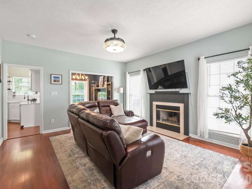 11422 Larix Drive, Charlotte, NC 28273.  MLS# CAR4365518, YatesRealty ID 16642. 