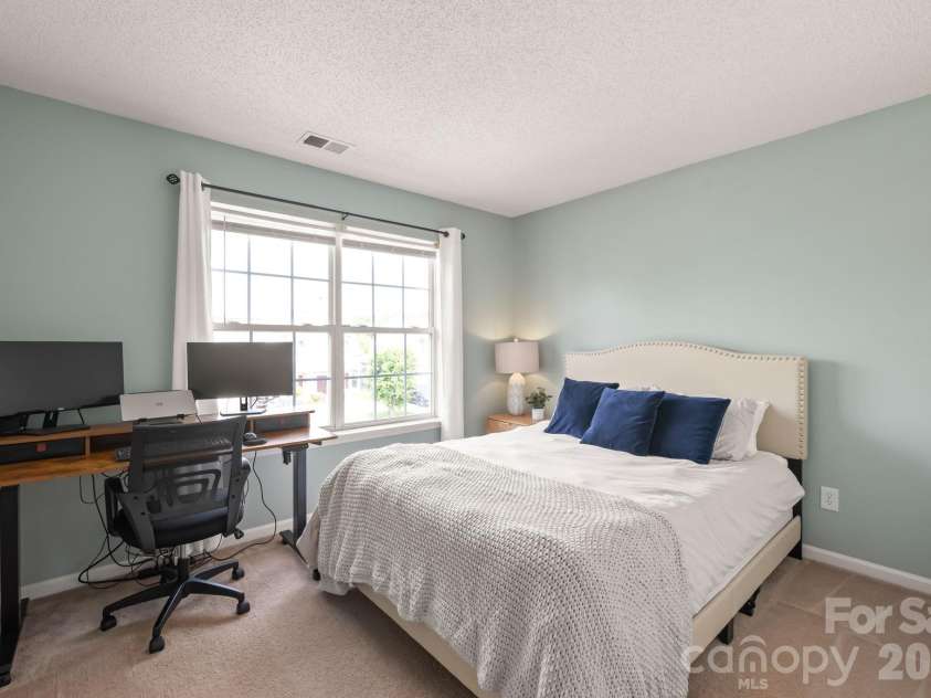 11422 Larix Drive, Charlotte, NC 28273.  MLS# CAR4365518, YatesRealty ID 16642. 
