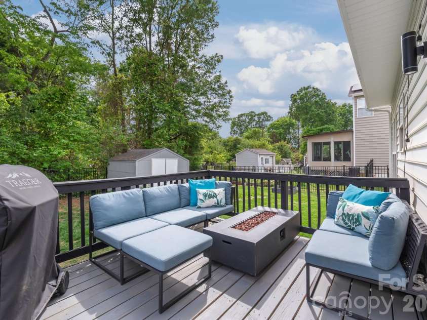 11422 Larix Drive, Charlotte, NC 28273.  MLS# CAR4365518, YatesRealty ID 16642. 