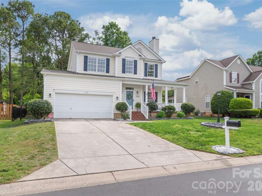 11422 Larix Drive, Charlotte, NC 28273.  MLS# CAR4365518, YatesRealty ID 16642. 