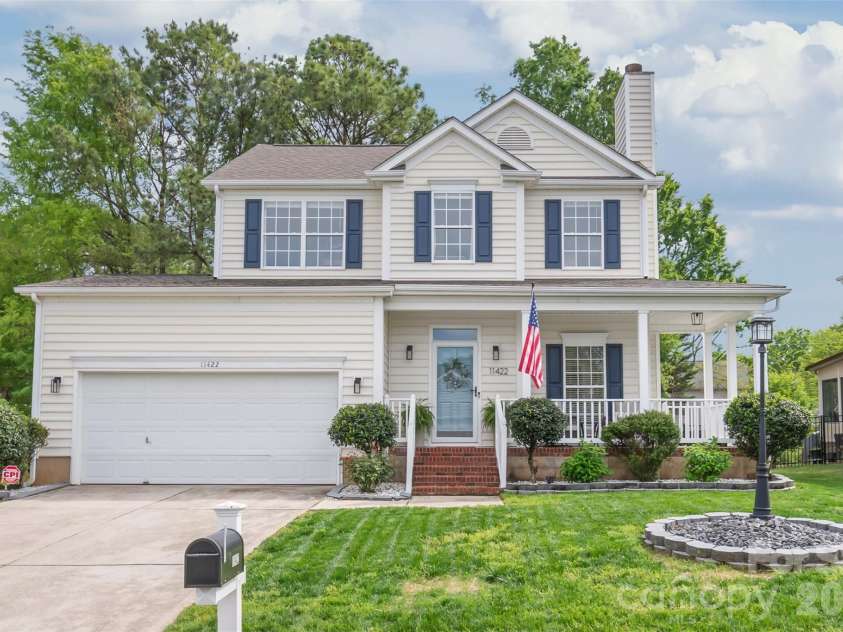 11422 Larix Drive, Charlotte, NC 28273.  MLS# CAR4365518, YatesRealty ID 16642. 
