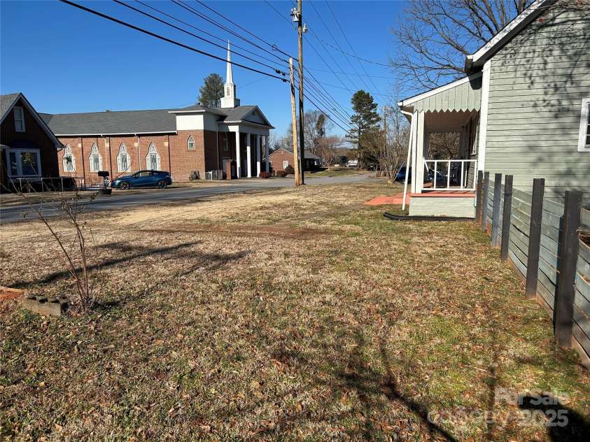 192 Spencer Street, Ellenboro, NC 28040.  MLS# CAR4214546, YatesRealty ID 16644. 