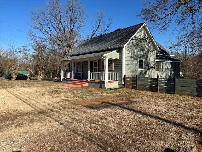 192 Spencer Street, Ellenboro, NC 28040.  MLS# CAR4214546, YatesRealty ID 16644. 
