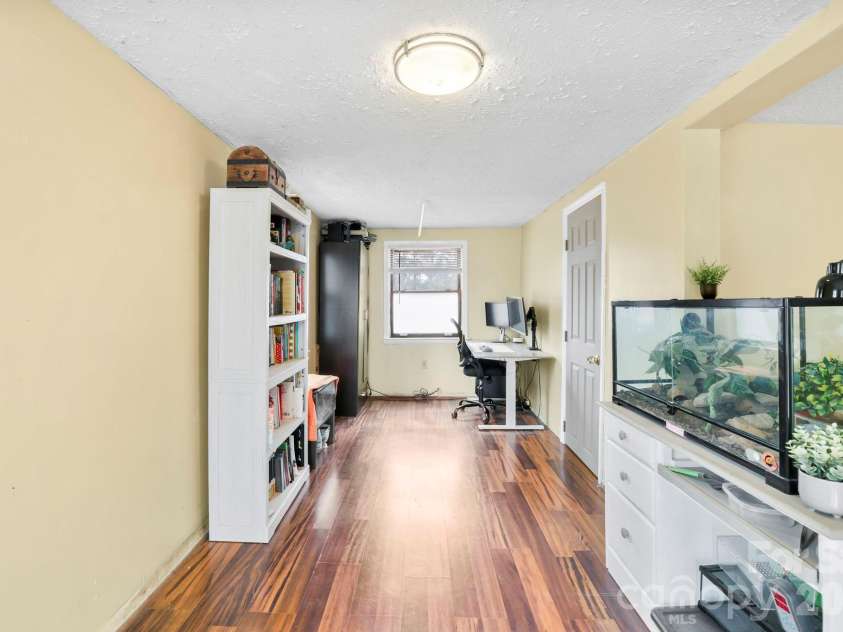 38 Pisgah View Road, Asheville, NC 28806.  MLS# CAR4340257, YatesRealty ID 16644. 