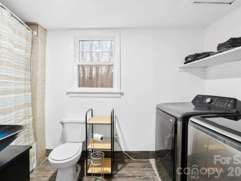38 Pisgah View Road, Asheville, NC 28806.  MLS# CAR4340257, YatesRealty ID 16644. 