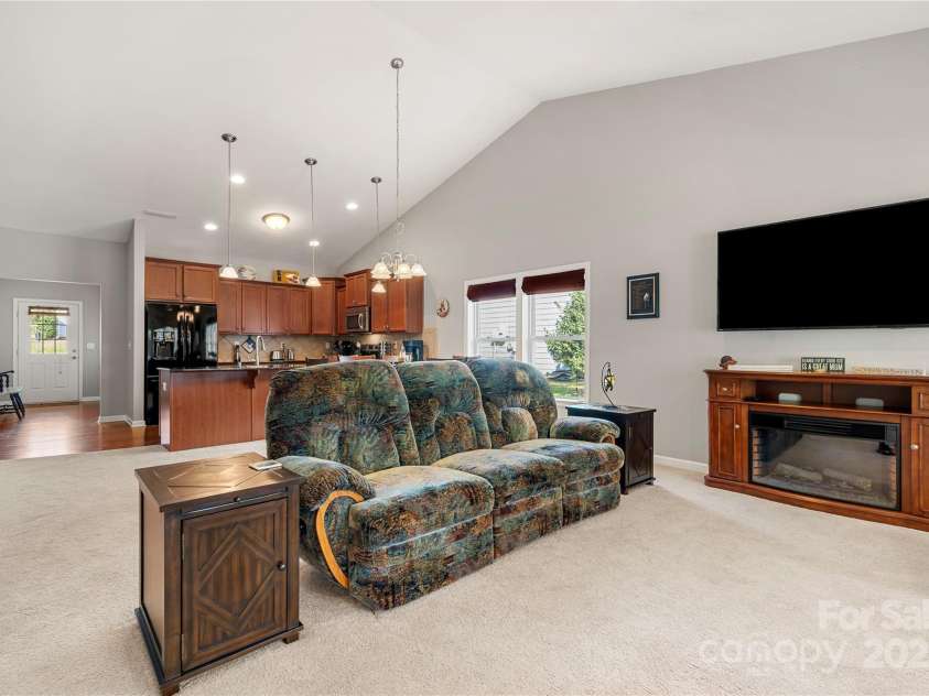 25566 Seagull Drive, Lancaster, SC 29720.  MLS# CAR4266015, YatesRealty ID 16645. 