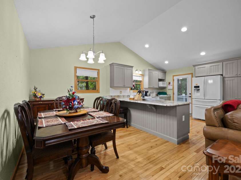 28 Foliage Trail, Waynesville, NC 28786.  MLS# CAR4265928, YatesRealty ID 16646. 
