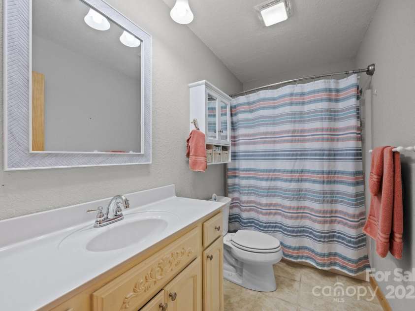 28 Foliage Trail, Waynesville, NC 28786.  MLS# CAR4265928, YatesRealty ID 16646. 