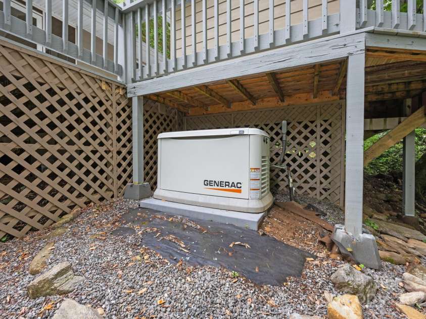 28 Foliage Trail, Waynesville, NC 28786.  MLS# CAR4265928, YatesRealty ID 16646. 