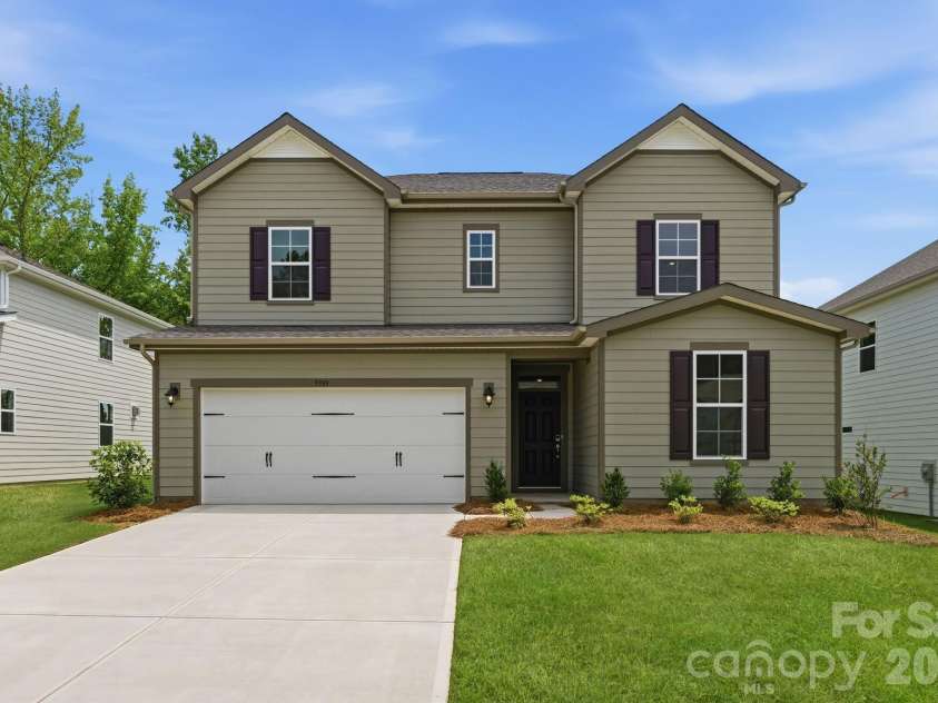 9989 Manor Vista Trail, Kannapolis, NC 28027.  MLS# CAR4359552, YatesRealty ID 16646. 