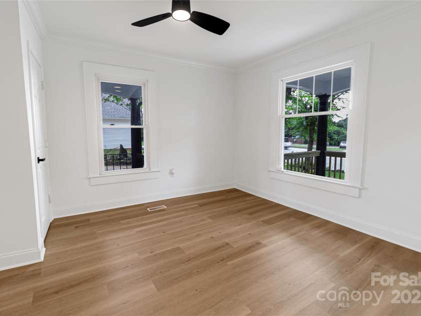 940 New Hope Road, Gastonia, NC 28054.  MLS# CAR4265950, YatesRealty ID 16647. 