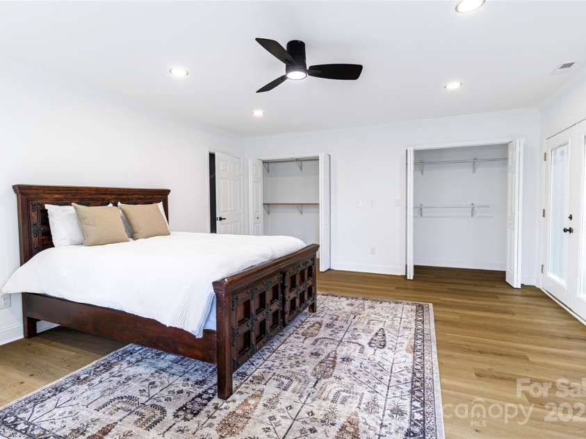 940 New Hope Road, Gastonia, NC 28054.  MLS# CAR4265950, YatesRealty ID 16647. 