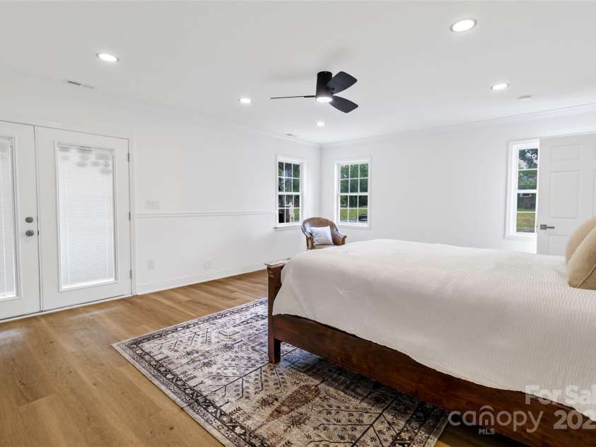 940 New Hope Road, Gastonia, NC 28054.  MLS# CAR4265950, YatesRealty ID 16647. 