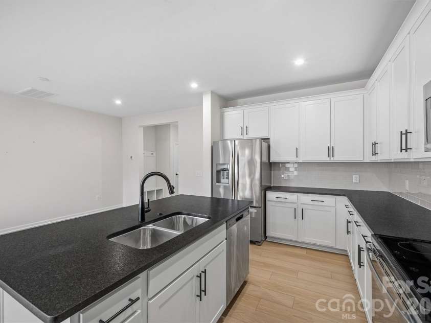 217 Brooks Springs Drive, Fort Mill, SC 29708.  MLS# CAR4363575, YatesRealty ID 16648. 
