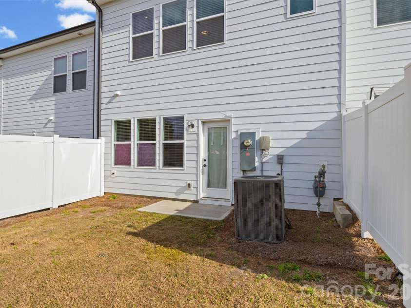 217 Brooks Springs Drive, Fort Mill, SC 29708.  MLS# CAR4363575, YatesRealty ID 16648. 