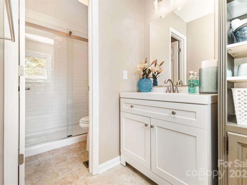 709 Robin Avenue, Kannapolis, NC 28081.  MLS# CAR4315388, YatesRealty ID 16650. 
