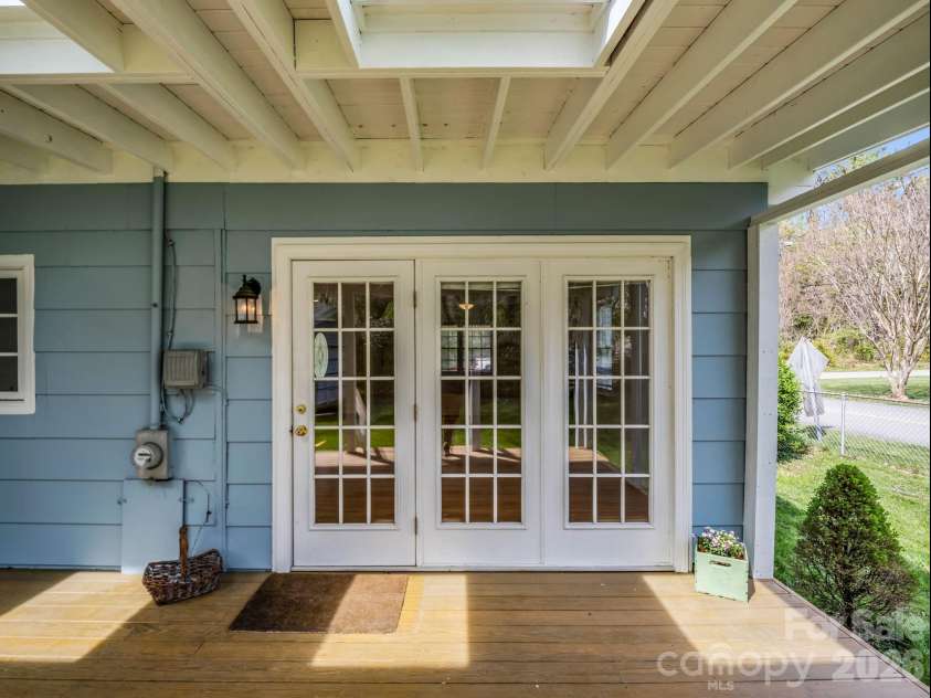 212 Vance Avenue, Black Mountain, NC 28711.  MLS# CAR4367004, YatesRealty ID 16655. The deck area provides enough for outdoor entertaining.