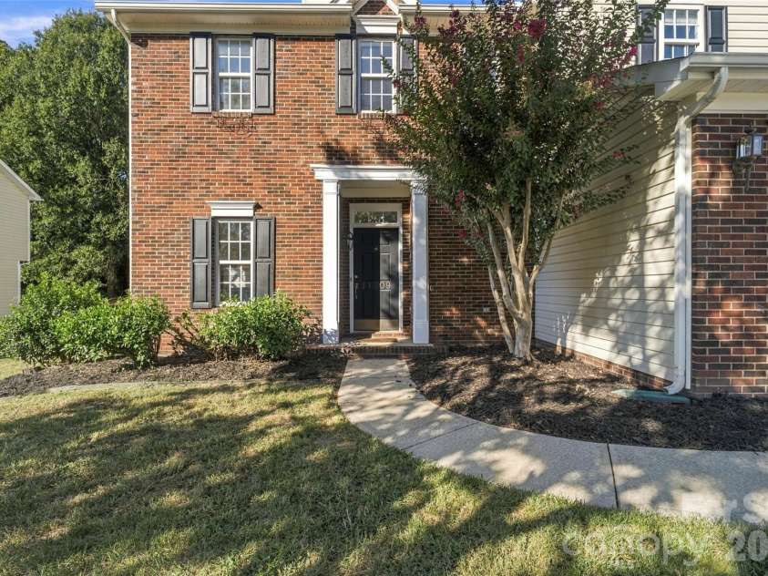 11709 Borchetta Drive, Charlotte, NC 28277.  MLS# CAR4429029, YatesRealty ID 16657. 