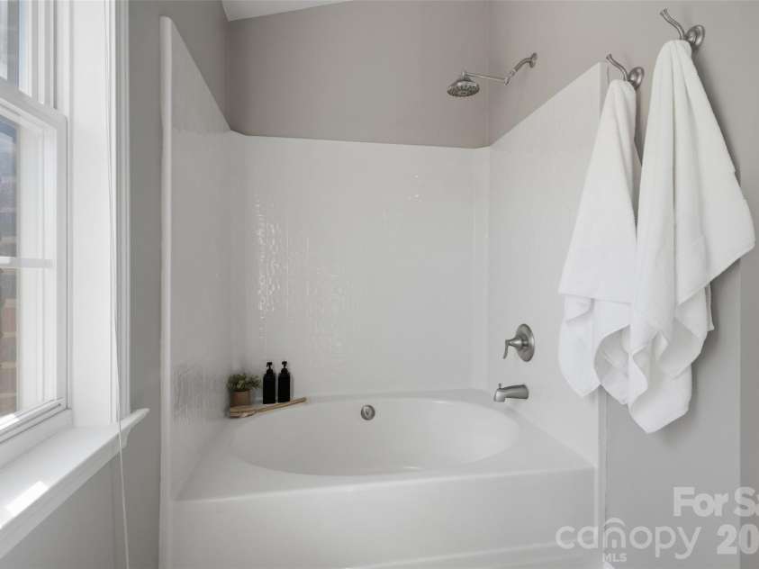 11709 Borchetta Drive, Charlotte, NC 28277.  MLS# CAR4429029, YatesRealty ID 16657. 