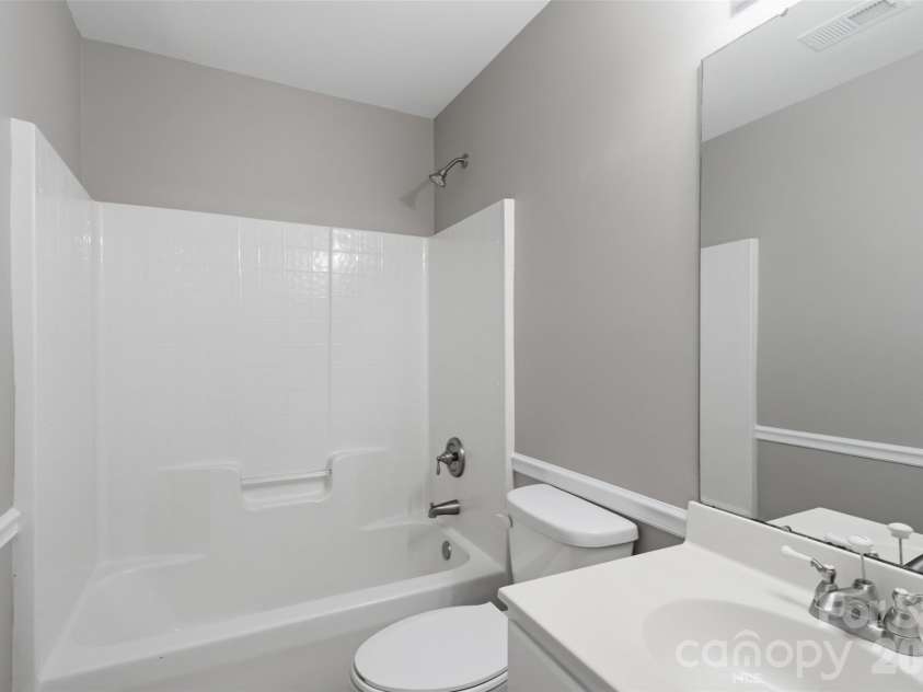 11709 Borchetta Drive, Charlotte, NC 28277.  MLS# CAR4429029, YatesRealty ID 16657. 