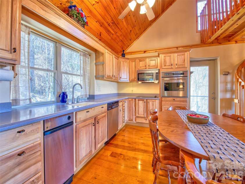 1463 Apple Creek Road, Waynesville, NC 28786.  MLS# CAR4349343, YatesRealty ID 16658. 