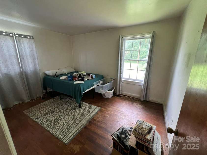 4414 Birkdale Drive, Charlotte, NC 28208.  MLS# CAR4261257, YatesRealty ID 16659. 