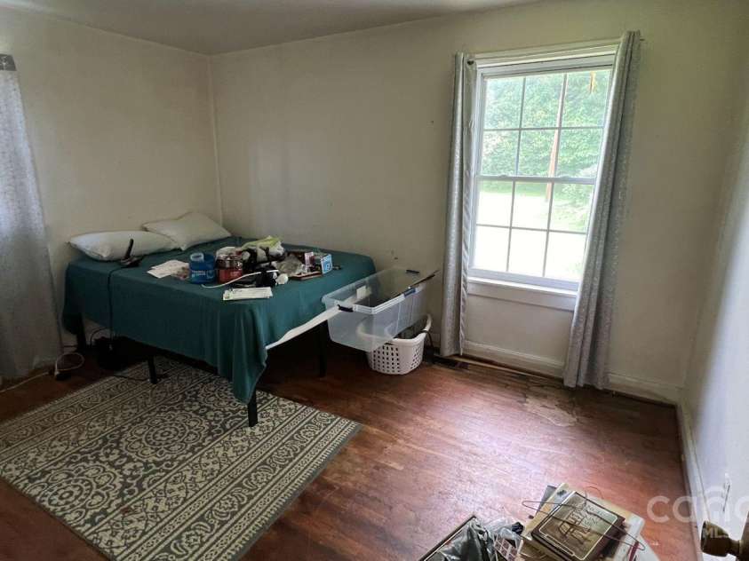 4414 Birkdale Drive, Charlotte, NC 28208.  MLS# CAR4261257, YatesRealty ID 16659. 